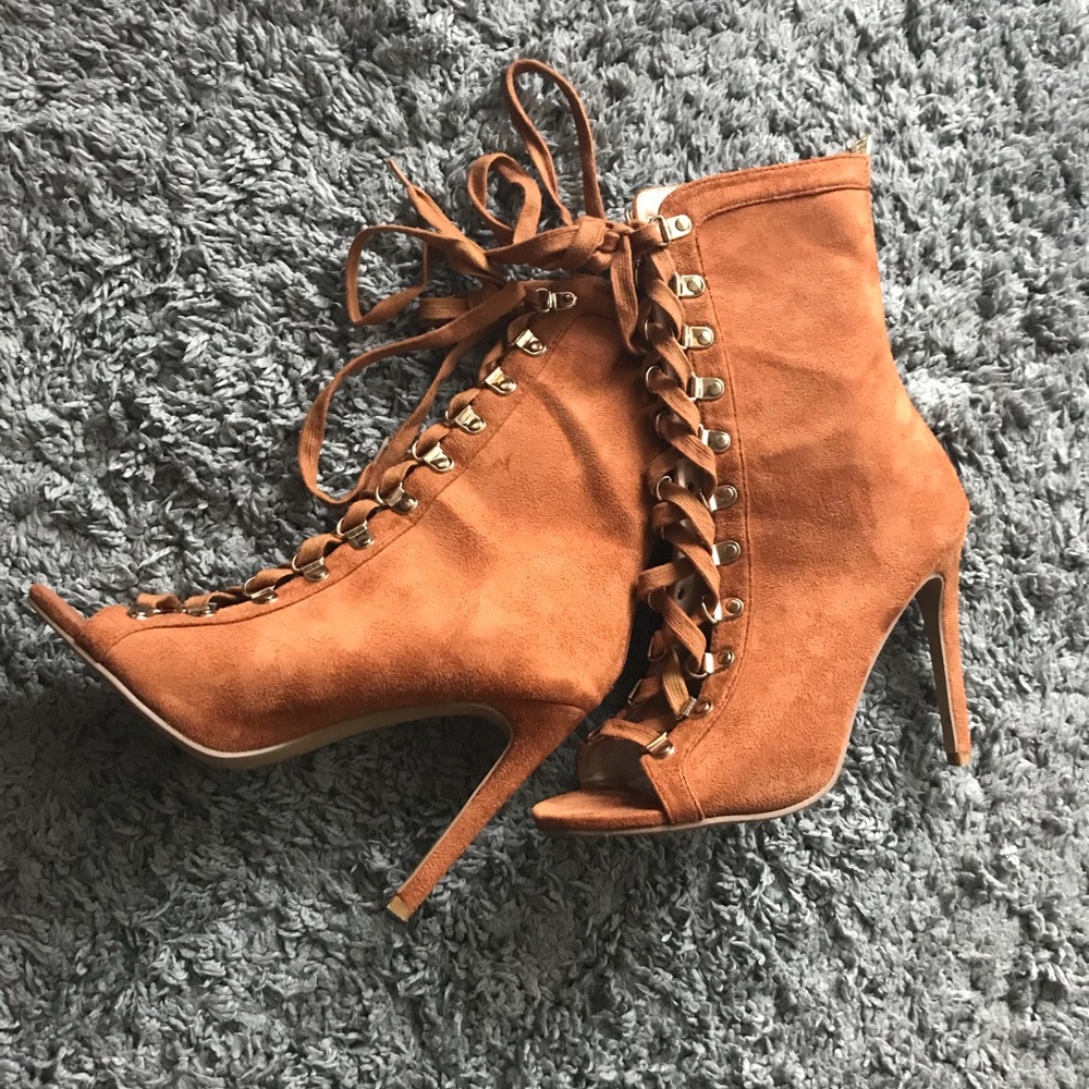 Fashion nova heels